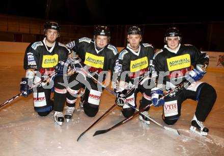 Eishockey. CHL. Carinthian Hockey League. USC HUFIX Velden.  Christoph Sivec, Alfred Groyer, Stefan Gram, Florian Rutter. Velden, 12.12.2011.
Foto: Kuess
---
pressefotos, pressefotografie, kuess, qs, qspictures, sport, bild, bilder, bilddatenbank