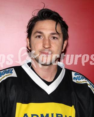 Eishockey. CHL. Carinthian Hockey League. USC HUFIX Velden. Alexander Mellitzer. Velden, 12.12.2011.
Foto: Kuess
---
pressefotos, pressefotografie, kuess, qs, qspictures, sport, bild, bilder, bilddatenbank