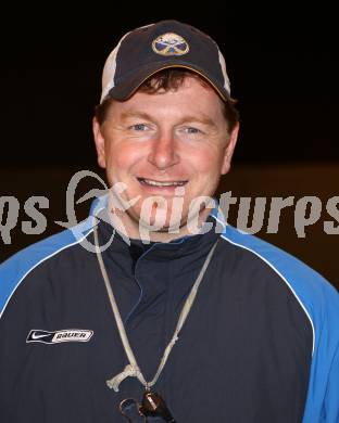 Eishockey. CHL. Carinthian Hockey League. USC HUFIX Velden. Trainer Robert Moser. Velden, 12.12.2011.
Foto: Kuess
---
pressefotos, pressefotografie, kuess, qs, qspictures, sport, bild, bilder, bilddatenbank