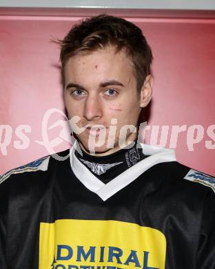 Eishockey. CHL. Carinthian Hockey League. USC HUFIX Velden.  Marco Ungericht. Velden, 12.12.2011.
Foto: Kuess
---
pressefotos, pressefotografie, kuess, qs, qspictures, sport, bild, bilder, bilddatenbank