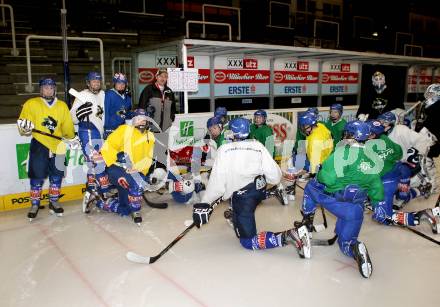 Eishockey. VSV U17. Trainer Helmut Petrik. Villach, 14.12.2011.
Foto: Kuess
---
pressefotos, pressefotografie, kuess, qs, qspictures, sport, bild, bilder, bilddatenbank