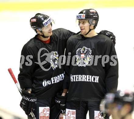 Eishockey. Nationalteam Oesterreich. Matthias Trattnig. Klagenfurt, 15.12.2011.
Foto: Kuess
---
pressefotos, pressefotografie, kuess, qs, qspictures, sport, bild, bilder, bilddatenbank
