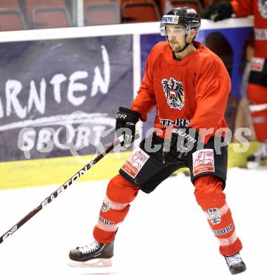 Eishockey. Nationalteam Oesterreich. Martin Oraze. Klagenfurt, 15.12.2011.
Foto: Kuess
---
pressefotos, pressefotografie, kuess, qs, qspictures, sport, bild, bilder, bilddatenbank