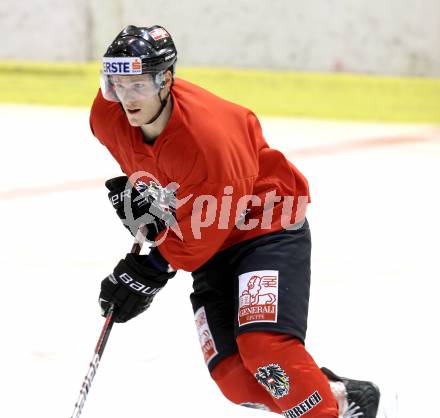 Eishockey. Nationalteam Oesterreich. Stephan Geier. Klagenfurt, 15.12.2011.
Foto: Kuess
---
pressefotos, pressefotografie, kuess, qs, qspictures, sport, bild, bilder, bilddatenbank