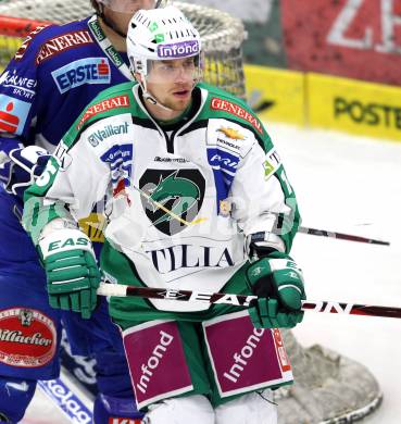 EBEL. Eishockey Bundesliga. VSV gegen HDD TILIA Olimpija Ljubljana.  Ales Music (Laibach). Klagenfurt, am 4.12.2011.
Foto: Kuess

---
pressefotos, pressefotografie, kuess, qs, qspictures, sport, bild, bilder, bilddatenbank