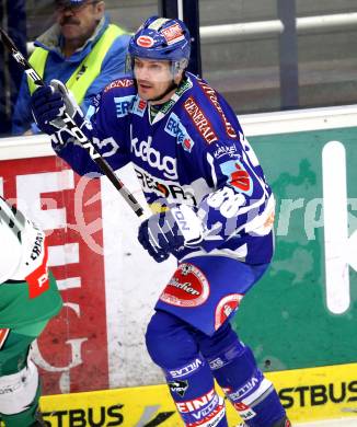 EBEL. Eishockey Bundesliga. VSV gegen HDD TILIA Olimpija Ljubljana.  Shayne Toporowski (VSV). Klagenfurt, am 4.12.2011.
Foto: Kuess

---
pressefotos, pressefotografie, kuess, qs, qspictures, sport, bild, bilder, bilddatenbank