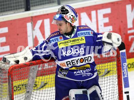 EBEL. Eishockey Bundesliga. VSV gegen HDD TILIA Olimpija Ljubljana.  Bernhard Starkbaum (VSV). Klagenfurt, am 4.12.2011.
Foto: Kuess

---
pressefotos, pressefotografie, kuess, qs, qspictures, sport, bild, bilder, bilddatenbank