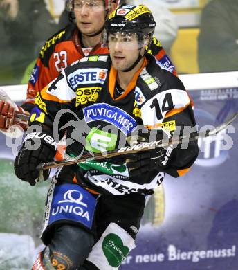 EBEL. Eishockey Bundesliga. KAC gegen Moser Medical Graz 99ers. Guillaume Lefevre (Graz). Klagenfurt, am 11.12.2011.
Foto: Kuess

---
pressefotos, pressefotografie, kuess, qs, qspictures, sport, bild, bilder, bilddatenbank