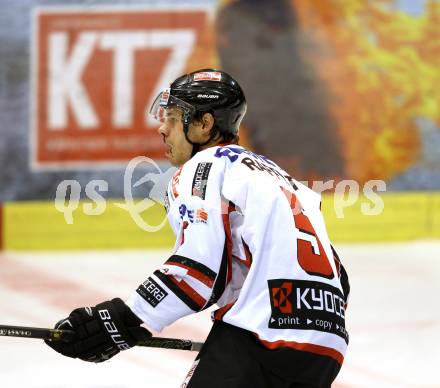 Eishockey Oesterreich Cup. Oesterreich gegen Schweiz.  Thomas Raffl blutverschmiert (Oesterreich). Klagenfurt, 16.12.2011.
Foto: Kuess

---
pressefotos, pressefotografie, kuess, qs, qspictures, sport, bild, bilder, bilddatenbank