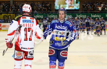 EBEL. Eishockey Bundesliga. EC Rekord Fenster VSV gegen KAC.  Kevin Mitchell,  (VSV), Gregor Hager (KAC). Villach, am 9.12.2011.
Foto: Kuess 


---
pressefotos, pressefotografie, kuess, qs, qspictures, sport, bild, bilder, bilddatenbank