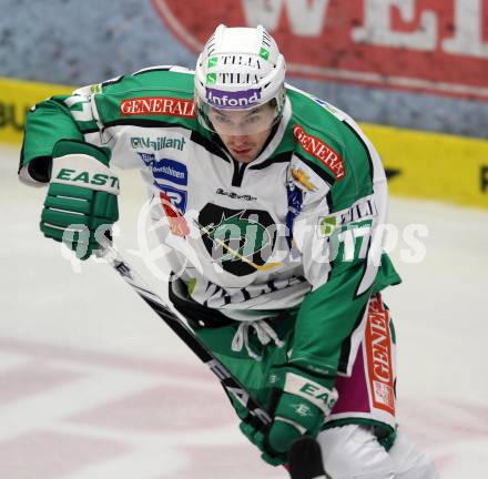 EBEL. Eishockey Bundesliga. VSV gegen HDD TILIA Olimpija Ljubljana.  Justin Taylor (Laibach). Klagenfurt, am 4.12.2011.
Foto: Kuess

---
pressefotos, pressefotografie, kuess, qs, qspictures, sport, bild, bilder, bilddatenbank