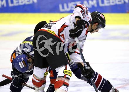 Eishockey Oesterreich Cup. Oesterreich gegen Slowakei. Daniel Innerkofler,  (Oesterreich), Martin Cibak (Slowakei). Klagenfurt, 17.12.2011.
Foto: Kuess

---
pressefotos, pressefotografie, kuess, qs, qspictures, sport, bild, bilder, bilddatenbank