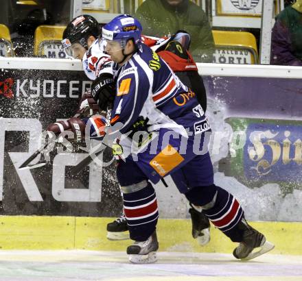 Eishockey Oesterreich Cup. Oesterreich gegen Slowakei. Stephan Geier,  (Oesterreich), Michal Sersen (Slowakei). Klagenfurt, 17.12.2011.
Foto: Kuess

---
pressefotos, pressefotografie, kuess, qs, qspictures, sport, bild, bilder, bilddatenbank