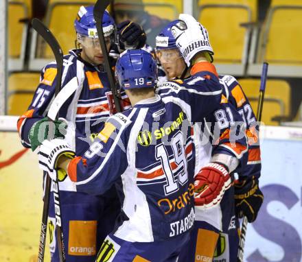 Eishockey Oesterreich Cup. Oesterreich gegen Slowakei. Torjubel Slowakei. Klagenfurt, 17.12.2011.
Foto: Kuess

---
pressefotos, pressefotografie, kuess, qs, qspictures, sport, bild, bilder, bilddatenbank