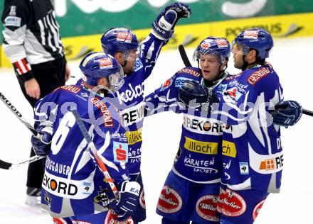 EBEL. Eishockey Bundesliga. EC Rekord Fenster VSV gegen KHL Medvescak Zagreb. Torjubel Kevin Mitchell, Gerhard Unterluggauer, Roland Kaspitz, Derek Damon (VSV). Villach, am 20.12.2011.
Foto: Kuess 


---
pressefotos, pressefotografie, kuess, qs, qspictures, sport, bild, bilder, bilddatenbank