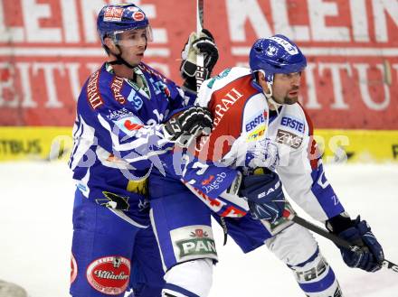 EBEL. Eishockey Bundesliga. EC Rekord Fenster VSV gegen KHL Medvescak Zagreb. Marco Pewal, (VSV), Joel Prpic  (Zagreb). Villach, am 20.12.2011.
Foto: Kuess 


---
pressefotos, pressefotografie, kuess, qs, qspictures, sport, bild, bilder, bilddatenbank