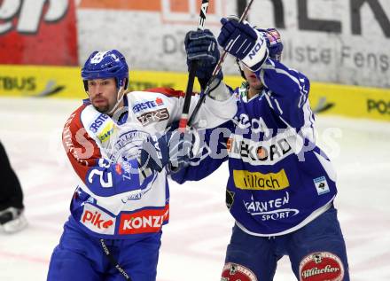 EBEL. Eishockey Bundesliga. EC Rekord Fenster VSV gegen KHL Medvescak Zagreb. Mario Altmann,  (VSV),  Joel Prpic (Zagreb). Villach, am 20.12.2011.
Foto: Kuess 


---
pressefotos, pressefotografie, kuess, qs, qspictures, sport, bild, bilder, bilddatenbank