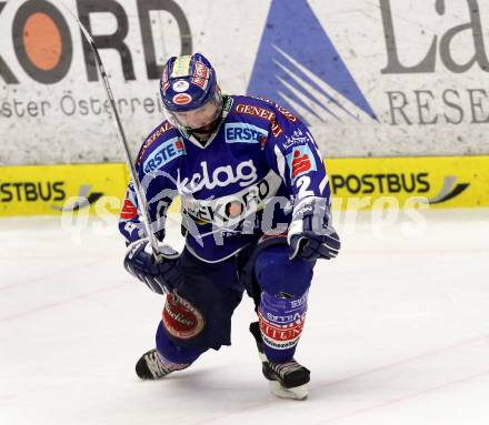 EBEL. Eishockey Bundesliga. EC Rekord Fenster VSV gegen KHL Medvescak Zagreb.  Torjubel Kevin Mitchell, (VSV).. Villach, am 20.12.2011.
Foto: Kuess 


---
pressefotos, pressefotografie, kuess, qs, qspictures, sport, bild, bilder, bilddatenbank