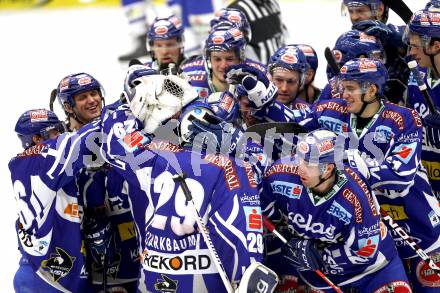 EBEL. Eishockey Bundesliga. EC Rekord Fenster VSV gegen KHL Medvescak Zagreb. Jubel VSV. Villach, am 20.12.2011.
Foto: Kuess 


---
pressefotos, pressefotografie, kuess, qs, qspictures, sport, bild, bilder, bilddatenbank