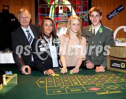 Sportgala. Ehrung Sportler des Jahres.  Hermann Waldy, Lara Vadlau, Lisa Zaiser, Florian Berg. Velden, 22.12.2011.
Foto: Kuess 


---
pressefotos, pressefotografie, kuess, qs, qspictures, sport, bild, bilder, bilddatenbank