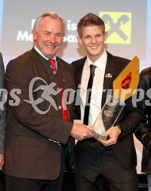 Sportgala. Ehrung Sportler des Jahres. Landeshauptmann Gerhard Doerfler, Thomas Morgenstern . Velden, 22.12.2011.
Foto: Kuess 


---
pressefotos, pressefotografie, kuess, qs, qspictures, sport, bild, bilder, bilddatenbank