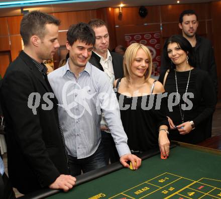 Sportgala. Ehrung Sportler des Jahres. Miha Kosl, Jure Ivartnik, Nejc Pusnik (Aich/Dob) . Velden, 22.12.2011.
Foto: Kuess 


---
pressefotos, pressefotografie, kuess, qs, qspictures, sport, bild, bilder, bilddatenbank