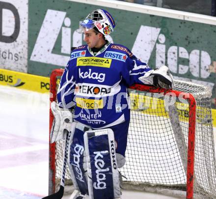 EBEL. Eishockey Bundesliga. EC Rekord Fenster VSV gegen UPC Vienna Capitals.  STARKBAUM Bernhard (VSV). Villach, am 26.12.2011.
Foto: Kuess 


---
pressefotos, pressefotografie, kuess, qs, qspictures, sport, bild, bilder, bilddatenbank