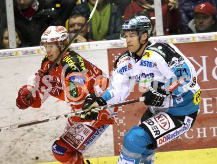 EBEL. Eishockey Bundesliga. KAC gegen EHC LIWEST Linz. Tyler Scofield,  (KAC), Patrick Leahy (Linz). Klagenfurt, am 26.12.2011.
Foto: Kuess

---
pressefotos, pressefotografie, kuess, qs, qspictures, sport, bild, bilder, bilddatenbank