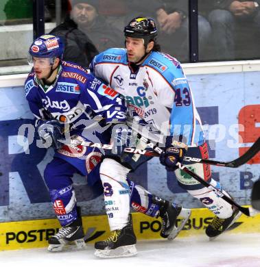 EBEL. Eishockey Bundesliga. EC Rekord Fenster VSV gegen SAPA Fehervar AV19. Nico Toff,  (VSV), Tamas Sille (Alba Volan). Villach, am 1.1.2012.
Foto: Kuess 


---
pressefotos, pressefotografie, kuess, qs, qspictures, sport, bild, bilder, bilddatenbank