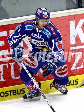 EBEL. Eishockey Bundesliga. EC Rekord Fenster VSV gegen SAPA Fehervar AV19. Nico Toff (VSV). Villach, am 1.1.2012.
Foto: Kuess 


---
pressefotos, pressefotografie, kuess, qs, qspictures, sport, bild, bilder, bilddatenbank