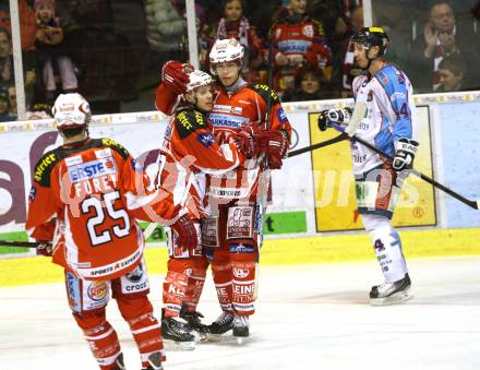 EBEL. Eishockey Bundesliga. KAC gegen SAPA Fehervar AV19. Torjubel SCOFIELD Tyler, HUNDERTPFUND Thomas (KAC). Klagenfurt, am 3.1.2012.
Foto: Kuess

---
pressefotos, pressefotografie, kuess, qs, qspictures, sport, bild, bilder, bilddatenbank