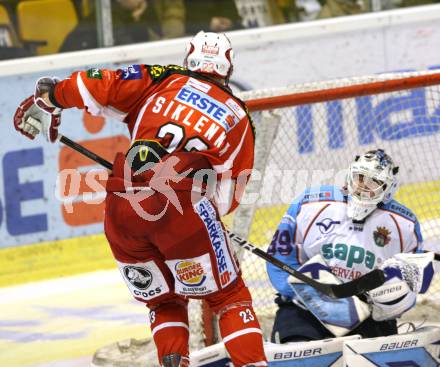 EBEL. Eishockey Bundesliga. KAC gegen SAPA Fehervar AV19. Tor SIKLENKA Michael (KAC). Klagenfurt, am 3.1.2012.
Foto: Kuess

---
pressefotos, pressefotografie, kuess, qs, qspictures, sport, bild, bilder, bilddatenbank