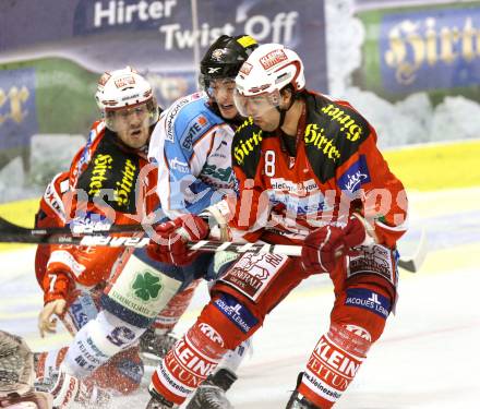 EBEL. Eishockey Bundesliga. KAC gegen SAPA Fehervar AV19. SCHUMNIG Martin (KAC), RYAN Derek (Alba Volan). Klagenfurt, am 3.1.2012.
Foto: Kuess

---
pressefotos, pressefotografie, kuess, qs, qspictures, sport, bild, bilder, bilddatenbank