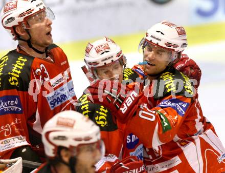 EBEL. Eishockey Bundesliga. KAC gegen SAPA Fehervar AV19. SIKLENKA Michael, LAMMERS John, SCOFIELD Tyler (KAC). Klagenfurt, am 3.1.2012.
Foto: Kuess

---
pressefotos, pressefotografie, kuess, qs, qspictures, sport, bild, bilder, bilddatenbank