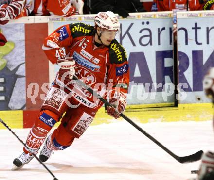 EBEL. Eishockey Bundesliga. KAC gegen HK Acroni Jesenice. SCHULLER David (KAC). Klagenfurt, am 6.1.2012.
Foto: Kuess

---
pressefotos, pressefotografie, kuess, qs, qspictures, sport, bild, bilder, bilddatenbank