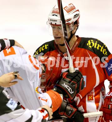 EBEL. Eishockey Bundesliga. KAC gegen HK Acroni Jesenice. FUREY Kirk (KAC), BENDIK Branislav (Jesenice). Klagenfurt, am 6.1.2012.
Foto: Kuess

---
pressefotos, pressefotografie, kuess, qs, qspictures, sport, bild, bilder, bilddatenbank