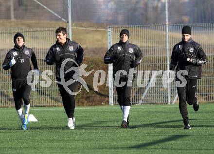 Fussball. 1. Liga. WAC/St. Andrae. Trainingsbeginn. Sandro Zakany, Mihret Topcagic, Gernot Suppan, Christian Falk. Wolfsberg, 9.1.2012.
Foto: Kuess
---
pressefotos, pressefotografie, kuess, qs, qspictures, sport, bild, bilder, bilddatenbank