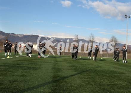 Fussball. 1. Liga. WAC/St. Andrae. Trainingsbeginn. Wolfsberg, 9.1.2012.
Foto: Kuess
---
pressefotos, pressefotografie, kuess, qs, qspictures, sport, bild, bilder, bilddatenbank