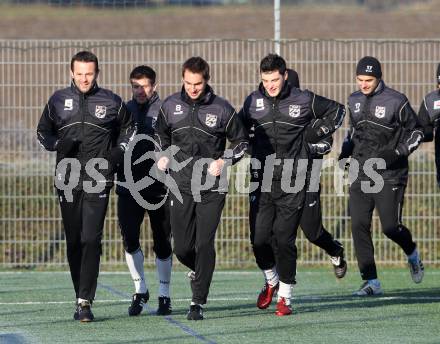 Fussball. 1. Liga. WAC/St. Andrae. Trainingsbeginn. Hannes Jochum, Markus Kreuz, Gernot Messner, Roland Putsche, Nenad Jovanovic. Wolfsberg, 9.1.2012.
Foto: Kuess
---
pressefotos, pressefotografie, kuess, qs, qspictures, sport, bild, bilder, bilddatenbank