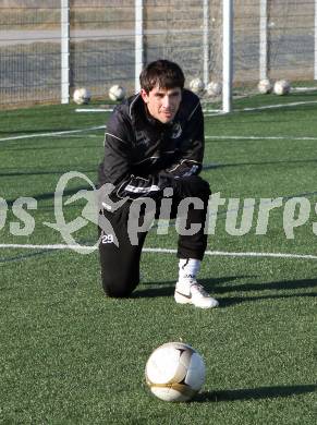 Fussball. 1. Liga. WAC/St. Andrae. Trainingsbeginn. Mihret Topcagic. Wolfsberg, 9.1.2012.
Foto: Kuess
---
pressefotos, pressefotografie, kuess, qs, qspictures, sport, bild, bilder, bilddatenbank