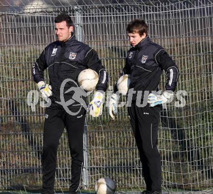 Fussball. 1. Liga. WAC/St. Andrae. Trainingsbeginn. Stefan Takats, Max Friesacher. Wolfsberg, 9.1.2012.
Foto: Kuess
---
pressefotos, pressefotografie, kuess, qs, qspictures, sport, bild, bilder, bilddatenbank