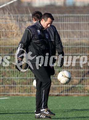 Fussball. 1. Liga. WAC/St. Andrae. Trainingsbeginn. Hannes Jochum. Wolfsberg, 9.1.2012.
Foto: Kuess
---
pressefotos, pressefotografie, kuess, qs, qspictures, sport, bild, bilder, bilddatenbank