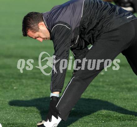 Fussball. 1. Liga. WAC/St. Andrae. Trainingsbeginn. Hannes Jochum. Wolfsberg, 9.1.2012.
Foto: Kuess
---
pressefotos, pressefotografie, kuess, qs, qspictures, sport, bild, bilder, bilddatenbank