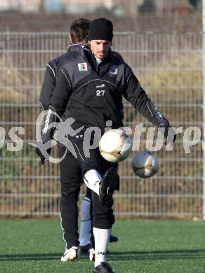 Fussball. 1. Liga. WAC/St. Andrae. Trainingsbeginn. Christoph Cemernjak. Wolfsberg, 9.1.2012.
Foto: Kuess
---
pressefotos, pressefotografie, kuess, qs, qspictures, sport, bild, bilder, bilddatenbank