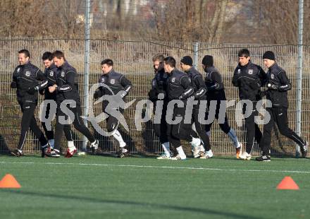 Fussball. 1. Liga. WAC/St. Andrae. Trainingsbeginn. Wolfsberg, 9.1.2012.
Foto: Kuess
---
pressefotos, pressefotografie, kuess, qs, qspictures, sport, bild, bilder, bilddatenbank