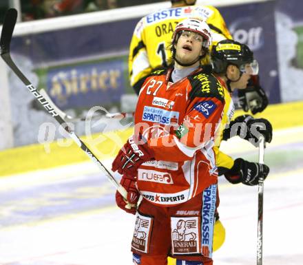 EBEL. Eishockey Bundesliga. KAC gegen UPC VIENNA CAPITALS. HUNDERTPFUND Thomas (KAC). Klagenfurt, am 10.1.2012.
Foto: Kuess

---
pressefotos, pressefotografie, kuess, qs, qspictures, sport, bild, bilder, bilddatenbank