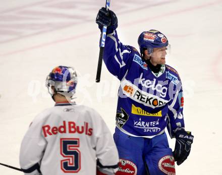 EBEL. Eishockey Bundesliga. EC Rekord Fenster VSV gegen EC Red Bull Salzburg. Torjubel Roland Kaspitz (VSV), (Salzburg). Villach, am 10.1.2012.
Foto: Kuess 
---
pressefotos, pressefotografie, kuess, qs, qspictures, sport, bild, bilder, bilddatenbank