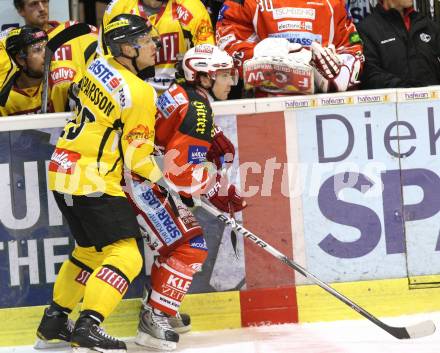 EBEL. Eishockey Bundesliga. KAC gegen UPC VIENNA CAPITALS. KALT Dieter (KAC), CASPARSSON Peter (Caps). Klagenfurt, am 10.1.2012.
Foto: Kuess

---
pressefotos, pressefotografie, kuess, qs, qspictures, sport, bild, bilder, bilddatenbank