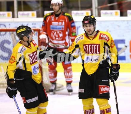 EBEL. Eishockey Bundesliga. KAC gegen UPC VIENNA CAPITALS. Torjubel FERLAND Jonathan (Caps). Klagenfurt, am 10.1.2012.
Foto: Kuess

---
pressefotos, pressefotografie, kuess, qs, qspictures, sport, bild, bilder, bilddatenbank