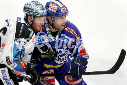 EBEL. Eishockey Bundesliga. EC Rekord Fenster VSV gegen EHC LIWEST BLACK WINGS LINZ. DAMON Derek (VSV), HISEY Rob (Linz). Villach, am 13.1.2012.
Foto: Kuess 


---
pressefotos, pressefotografie, kuess, qs, qspictures, sport, bild, bilder, bilddatenbank